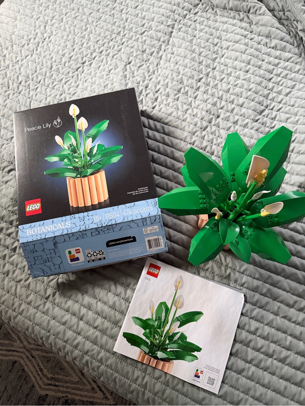 USED LEGO Green and Tan Botanicals Peace Lily Display
